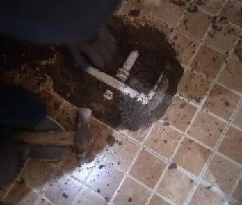 来凤卫生间漏水维修公司为您分享下卫生间渗水如何处理及注意事项